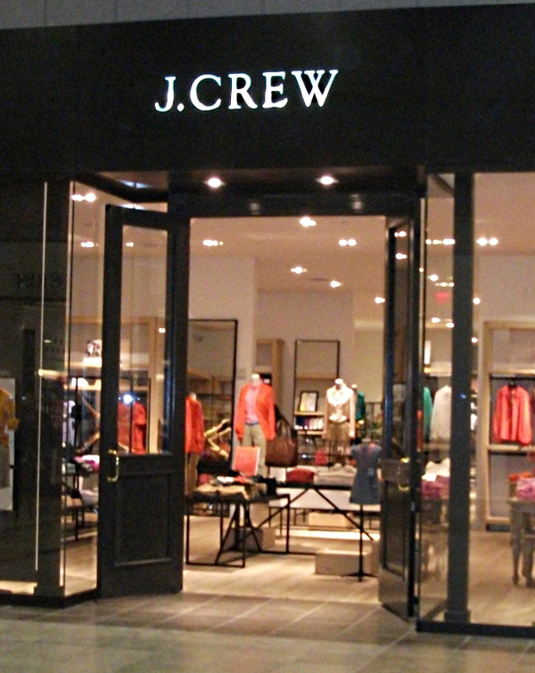 J Crew storefront remodel entryway installed by InteriorWorx Countertops